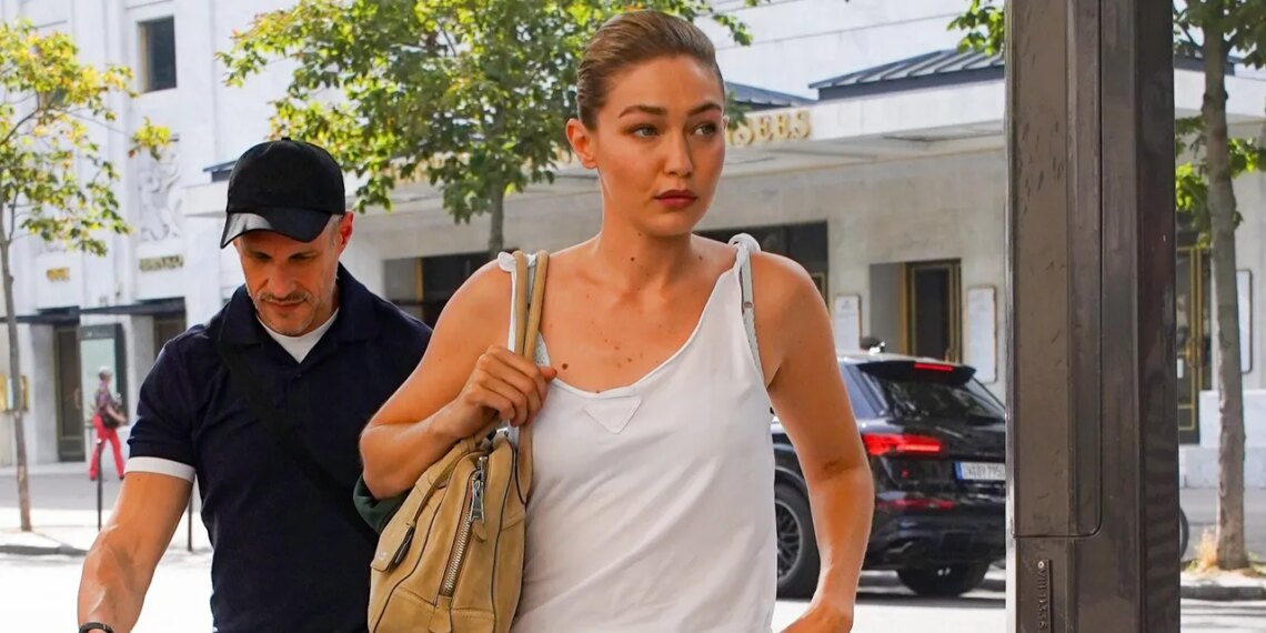 10 Tank-Top Outfits That Are Effortlessly Easy for Summer