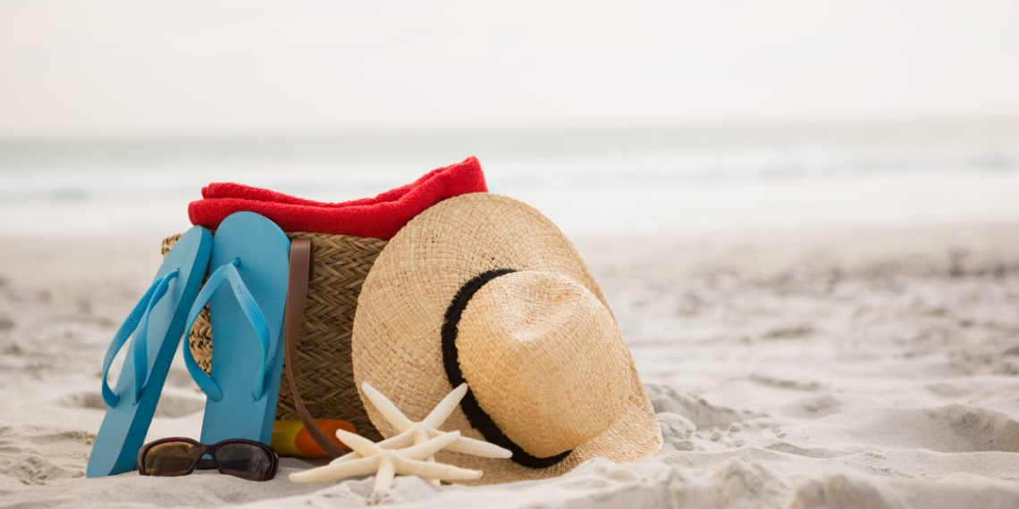 5 gadgets indispensables para viajar en verano. Imagen: Magnific