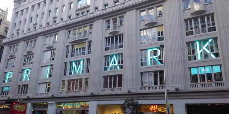 AB Foods, matriz de Primark, decepciona con los ingresos del tercer trimestre fiscal