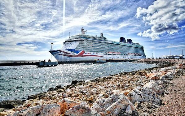 Agente de Southampton suma 100 mil puntos en programa de fidelización de P&O Cruises