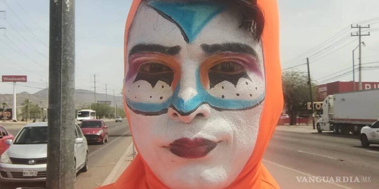 Artistas urbanos enfrentan restricciones para trabajar en cruceros de Saltillo