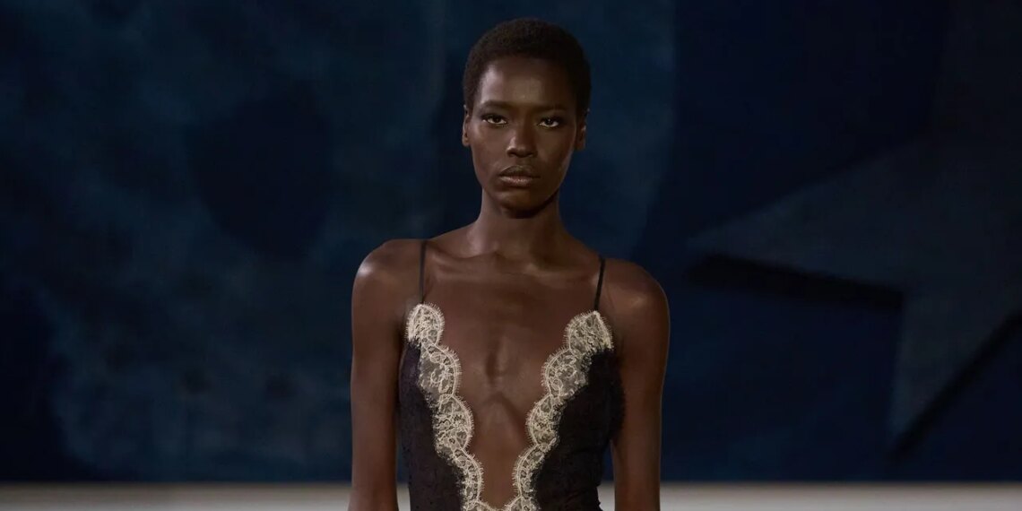 Así fue la primera colección de Alta Costura de Maria Grazia Chiuri para Fendi Otoño-Invierno 2026