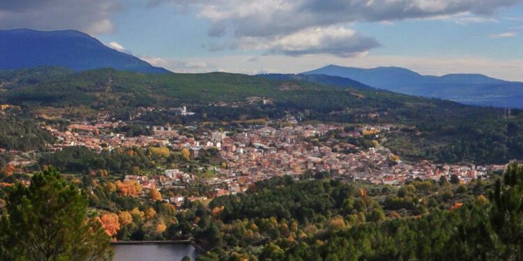 Pedro, agente de viajes: “Mucho cuidado con este pueblo de Ávila porque es el más bonito de España”