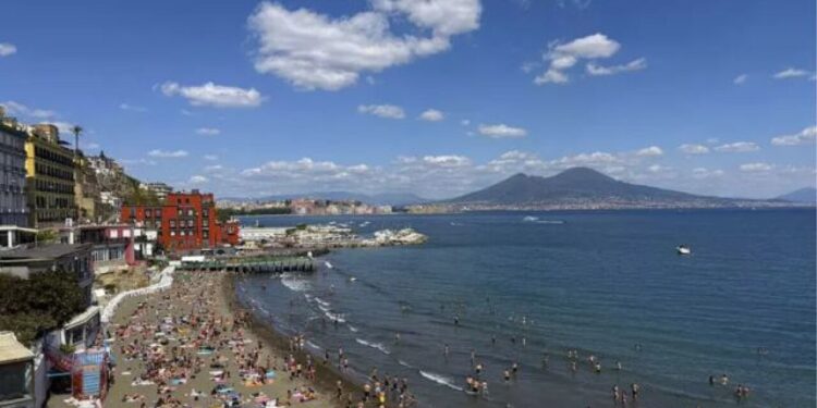 Vacaciones cada vez más caras, los italianos cambian hábitos y gastos - Viajes y Turismo