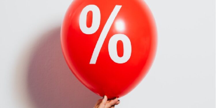 Viajes por aire, gasolinas y almuerzos lideraron el alza de precios en junio