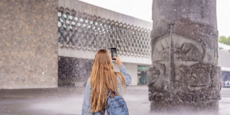 Luces y sombras del turismo: el impacto real de los viajeros