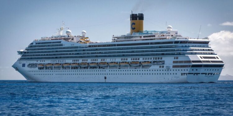 Detectan brote de norovirus en crucero que partió de California: ¿qué es y cómo se contagia?