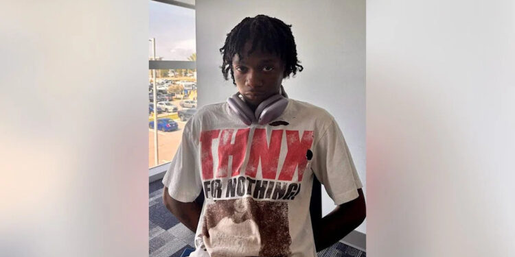 Detienen a un presunto asesino cuando intentaba subir a un crucero en Florida, según la policía