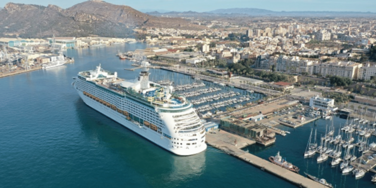 Cartagena encara un verano de cruceros con más de 92.000 turistas por mar y la vista puesta en otro año récord