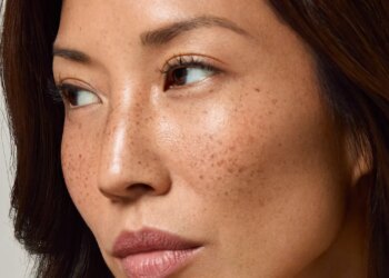 How to Get Rid of Wrinkles Naturally, According to the Pros