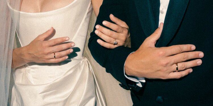 How to Wear Your Wedding and Engagement Ring With Style