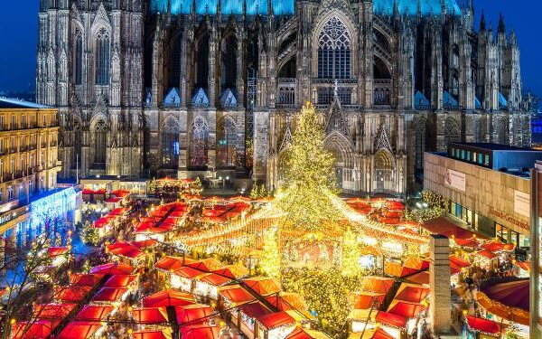 Scenic y Emerald Cruises presentan viajes navideños en Europa para 2026 y 2027