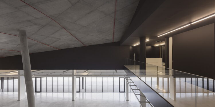 Galería de Terminal de Cruceros de Lisboa / Carrilho da Graça Arquitectos