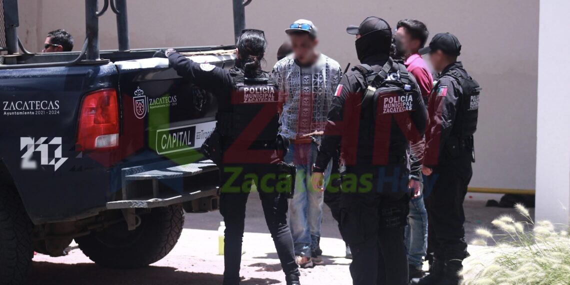 Policía Municipal de Zacatecas retira limpiaparabrisas de cruceros tras denuncias por agresiones y alteración del orden