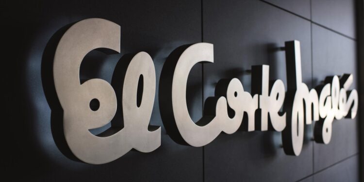 El Corte Inglés gana la batalla a Ávoris y se queda con el millonario contrato de viajes de Aena