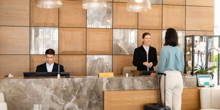 El empleo turístico crece un 3% en junio y supera los 3 millones de afiliados al sector | Líder en Información Social