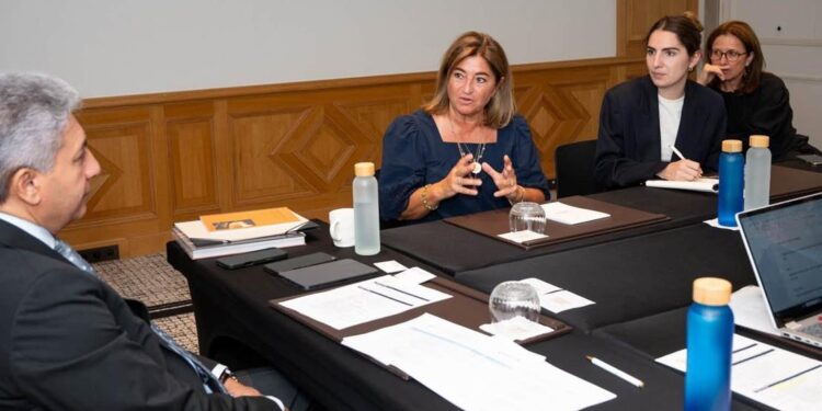 El ministro de Turismo se reúne con los presidentes de la Federación de Agencias de Viajes y del Sindicato de Organizadores de Viajes de Francia