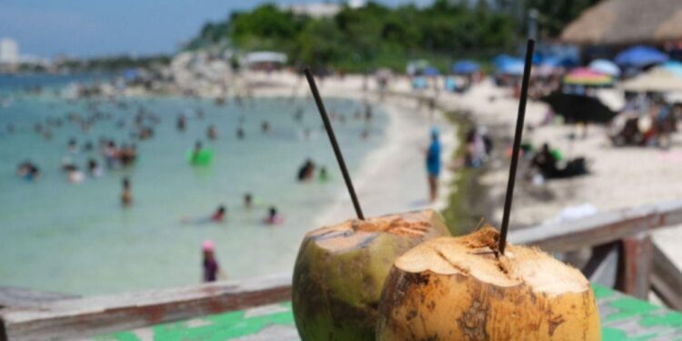 Vacaciones de verano dejarán derrama económica de 883 mil mdp