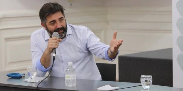 "Mientras el mundo bate récords, la industria turística argentina vive un infierno"