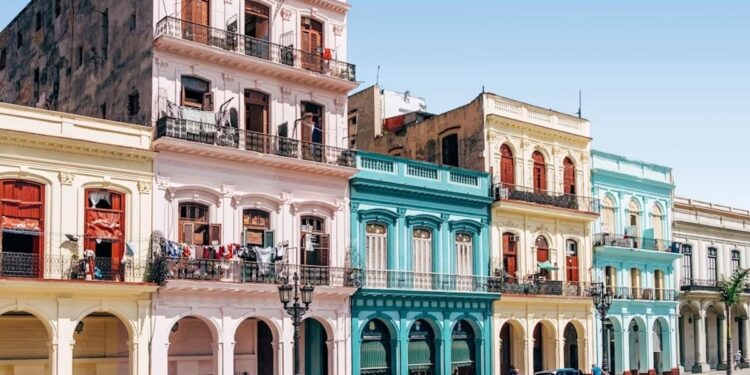 Viajar a Cuba en 2026: lo que ninguna agencia te cuenta sobre alojarse en la isla hoy