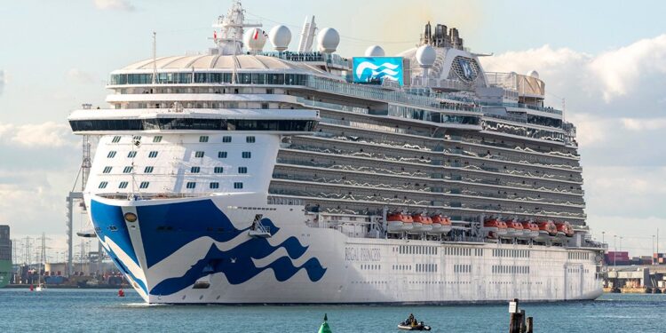 Muere trabajador tras caer del crucero Regal Princess que salió de Fort Lauderdale – Telemundo Miami (51)