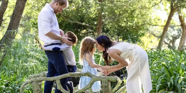 Meghan Markle Shares a Glimpse of Her Family’s Visit to Princess Diana’s Childhood Home