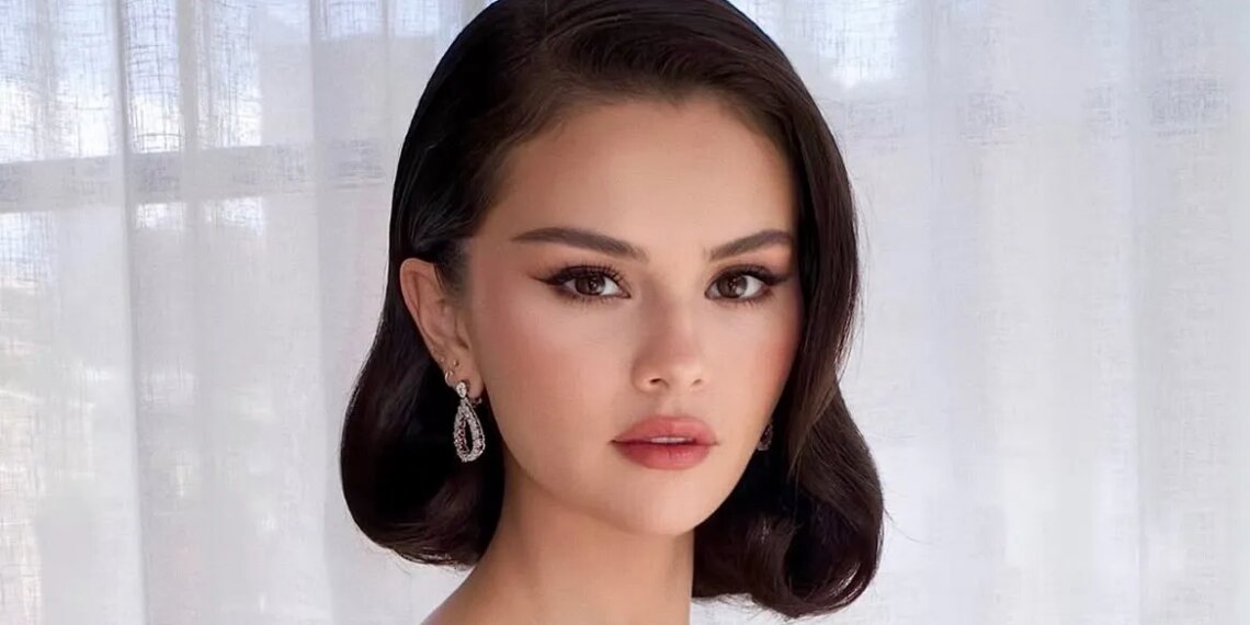 Selena Gomez Channeled Pure, Bombshell Glam for Taylor Swift’s Wedding
