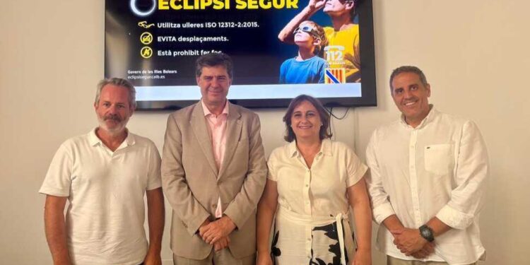 Hoteles, rent a car y agencias de viajes se convierten en la primera línea de información ante el eclipse solar del 12 de agosto