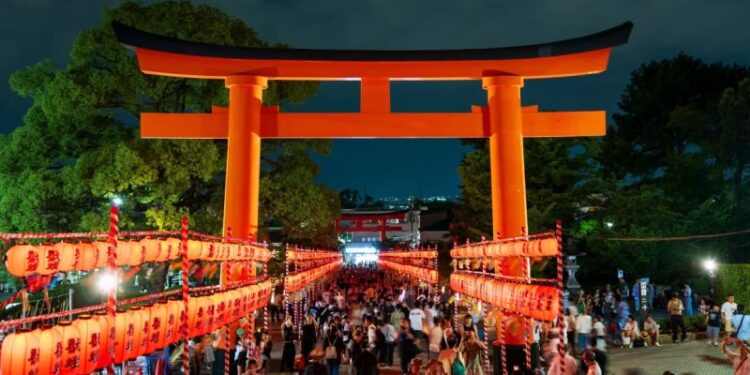 Cómo el calor extremo está cambiando el mapa de viajes por Asia