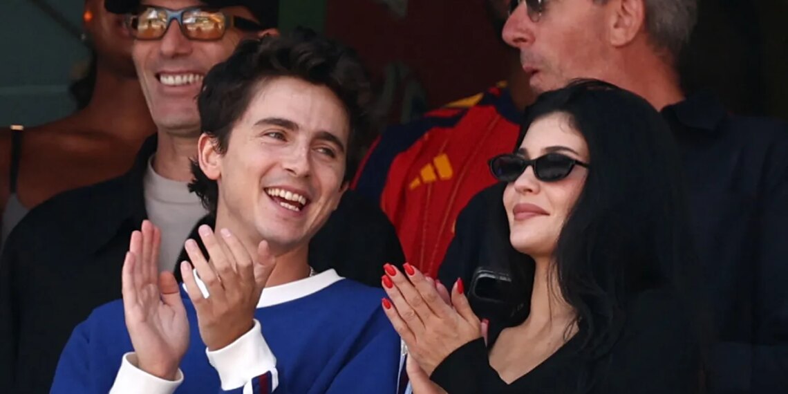 Kylie Jenner en la final del Mundial 2026: Llevó las uñas rojas “soft square” que son tendencia