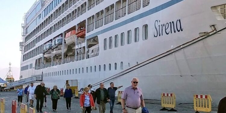 Sirena seguirá en Oceania Cruises hasta la primavera 2028