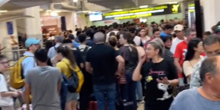 Fiebre mundialista impulsa la venta de paquetes a EEUU, aunque escasean entradas y vuelos - Última Hora