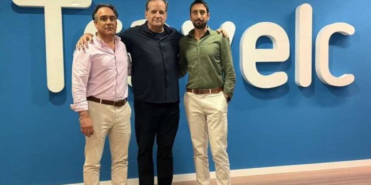 Travel Compositor apuesta por la reserva conversacional: su nueva IA promete cerrar un viaje completo en solo tres clics