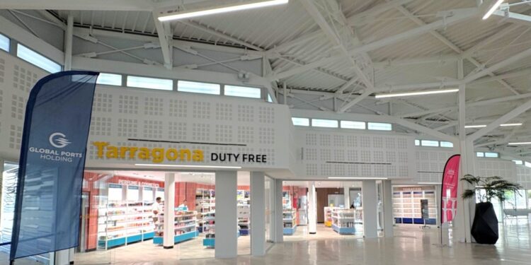 Imagen de la nueva tienda en la terminal de cruceros de Tarragona.