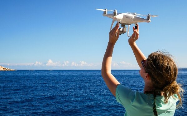 Detallan restricciones para uso de drones en compañías de cruceros