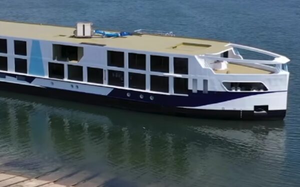 TUI Luzia sale a flote en Serbia a la espera de entrega en junio de 2027