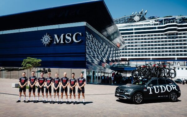 MSC Cruceros recibe a equipo Tudor Pro Cycling en previa de partida del Tour de Francia