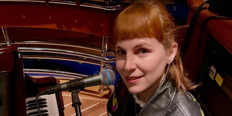 María Colores dejó Chile y ahora trabaja en cruceros