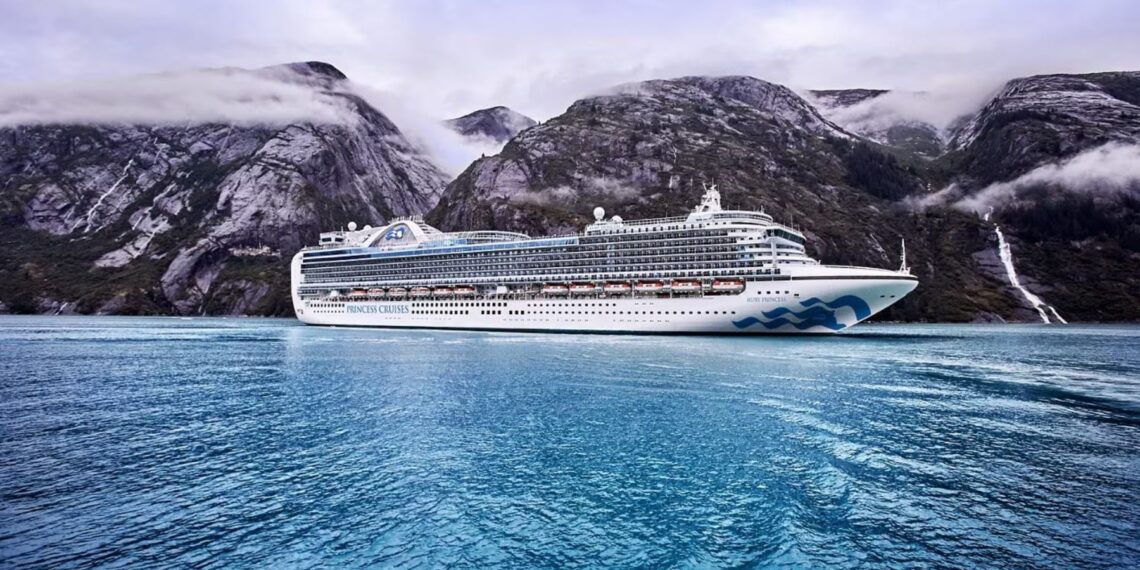 Más de 100 personas contagiadas con norovirus a bordo de un crucero por el Océano Pacífico