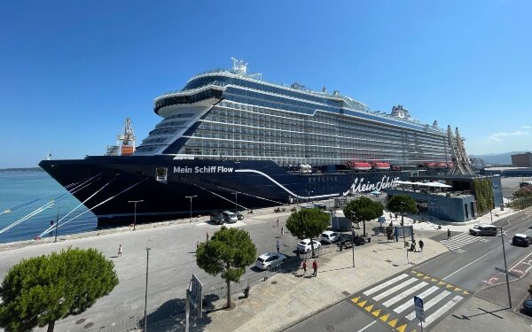 Mein Schiff Flow hace primera visita a Puerto de Koper