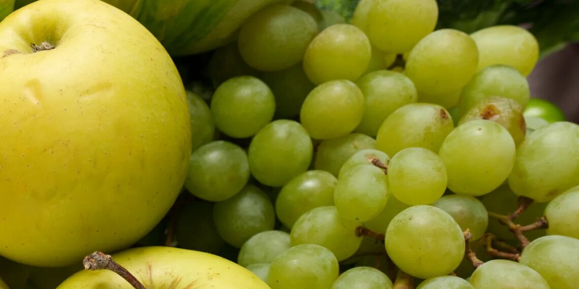 8 Fruits That Fight Inflammation and Support Gut Health
