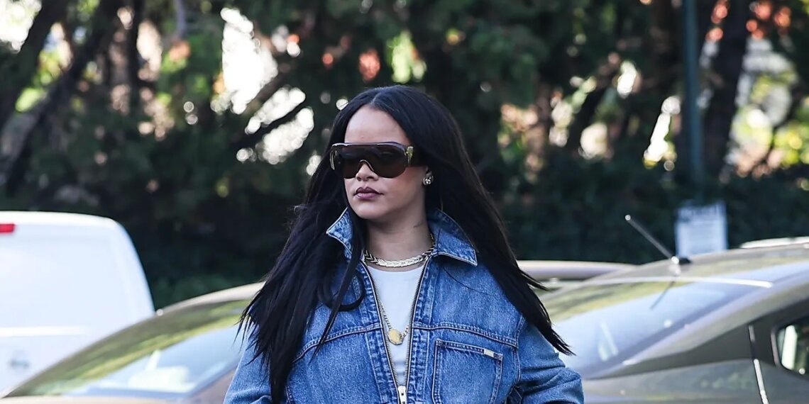 For Rihanna, This ’90s Outerwear Trend Never Really Went Away