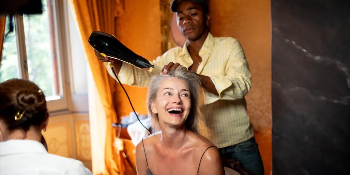 Paulina Porizkova Wanted to “Look 61” for Her Wedding—Here’s How She Prepped