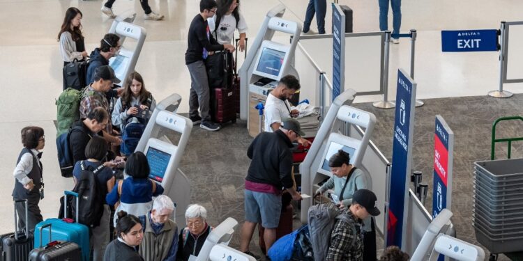 Delta prevé una fuerte demanda de viajes y tarifas más altas hasta bien entrado 2026