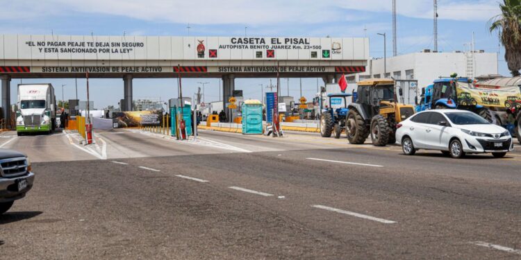 La lista de elementos que debes revisar en tu auto antes de viajar por carretera este verano