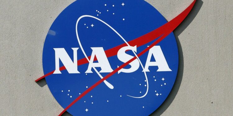 NASA busca cuatro voluntarios para misión que simulará viajes a la Luna y Marte: estos son los requisitos