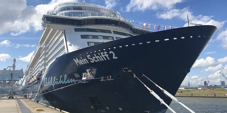 TUI Cruceros muestra sus colores en CSD de Berlín