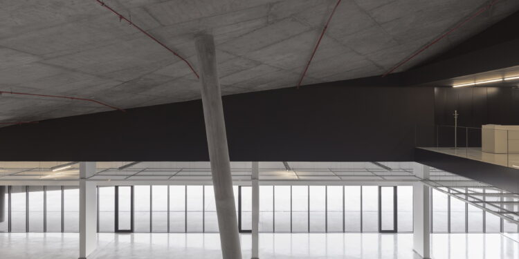 Galería de Terminal de Cruceros de Lisboa / Carrilho da Graça Arquitectos