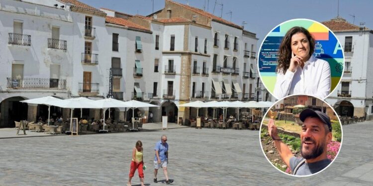Montaña Granados, de 'Insertus', agencia de turismo de Cáceres, junto al creador de contenidos de viajes Pedro García.