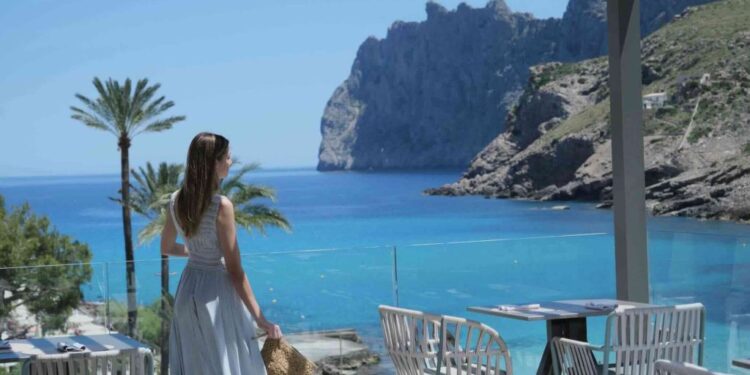 El Vicenç de la Mar: Un refugio entre montañas y calas 0